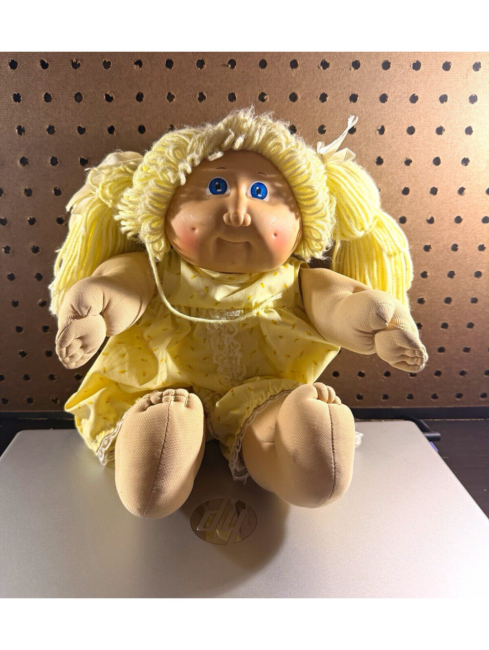 Vintage 1985 Coleco Cabbage Patch Kid Blonde Pigtails Blue Eyes Dimples Doll
